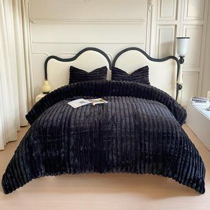 Black Soft Faux Fur Stripe Pattern Bedding Comforter Shams Set King Size Bed New